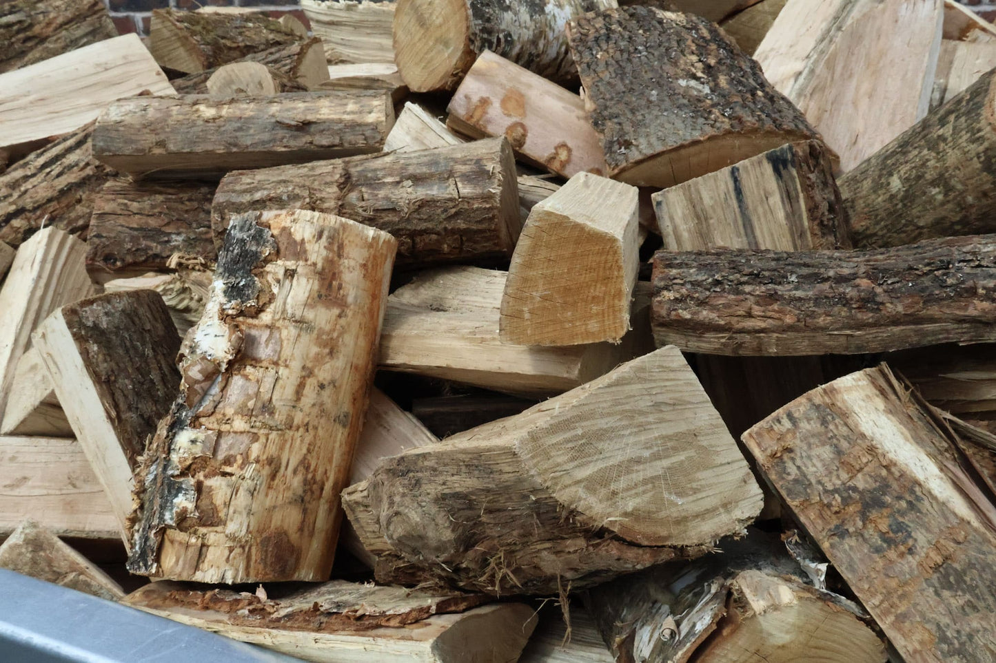 Premium Range - Kiln Dried Hardwood Logs - Loose Trailer Load